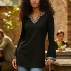 EUC Carrie Allen L Black 100% Rayon Embellished Tunic Blouse Beaded Sequin Boho